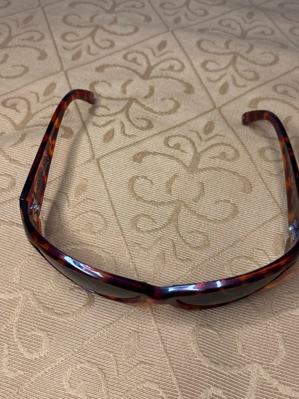 Gucci Women’s Tortoiseshell Sunglasses with Silver Logo